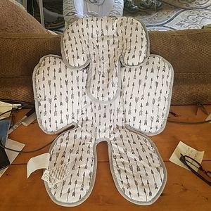 Baby carseat pillow
